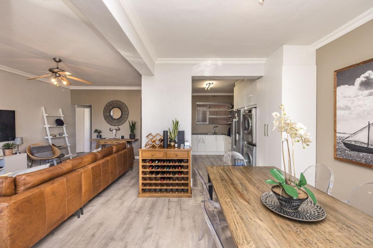 Gone Coastal Apartment *